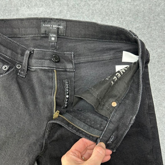 Lucky Brand Sweet Mid Rise Straight Leg Black Denim Jeans Womens Size 6 / 28 L - Picture 2 of 12